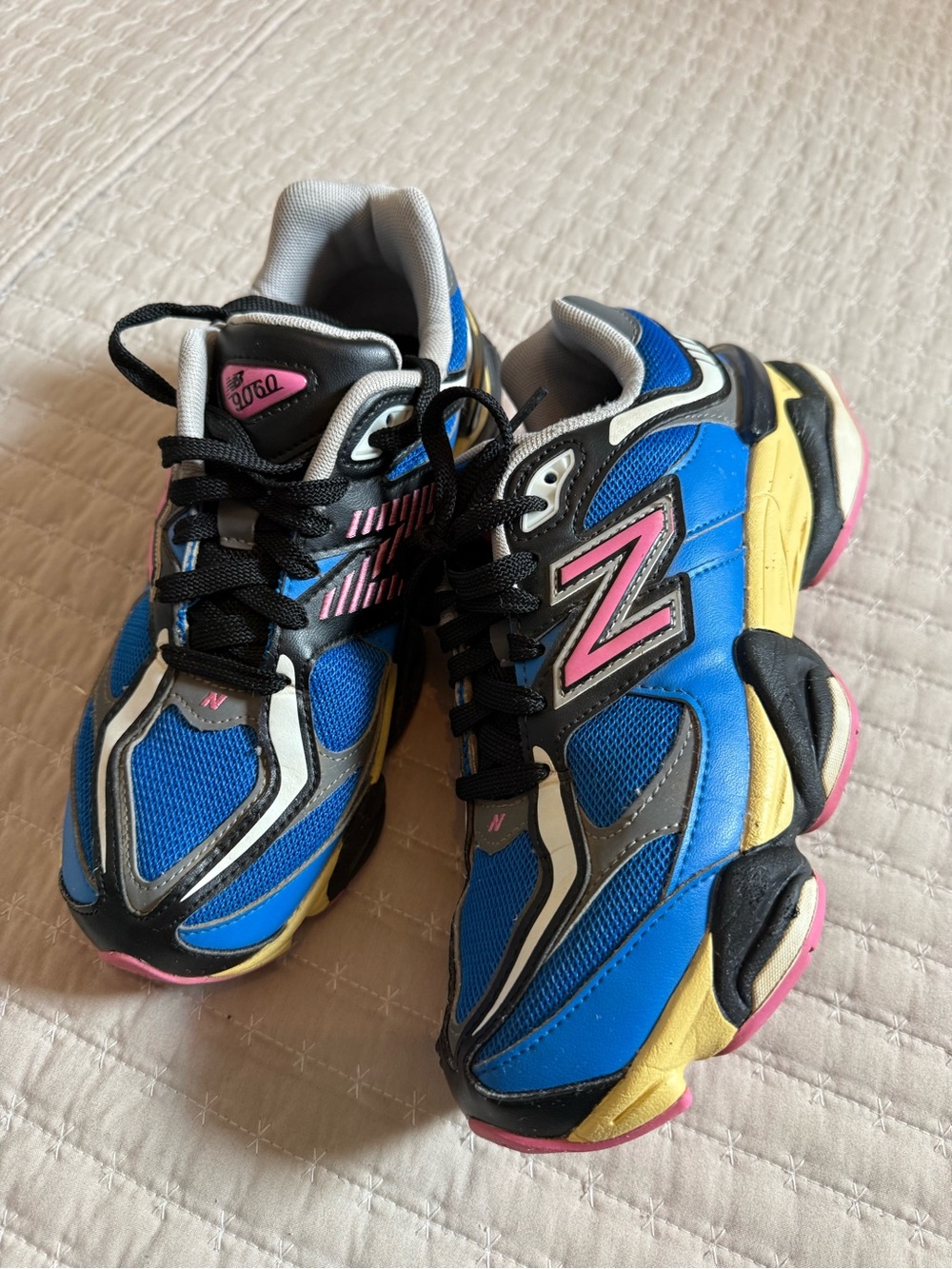 New Balance mans 9060 sneakers